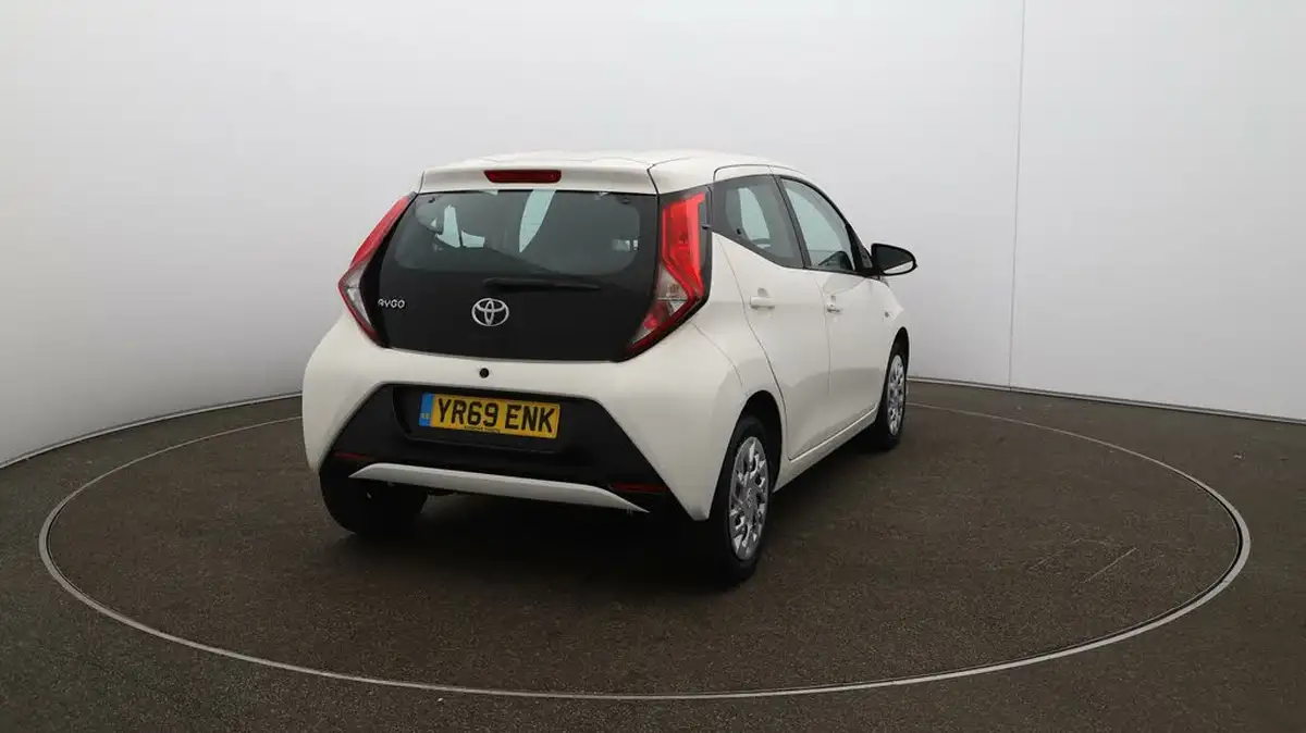 2019-toyota-aygo-10-vvt-i-x-play-tss-x-shift-big-47