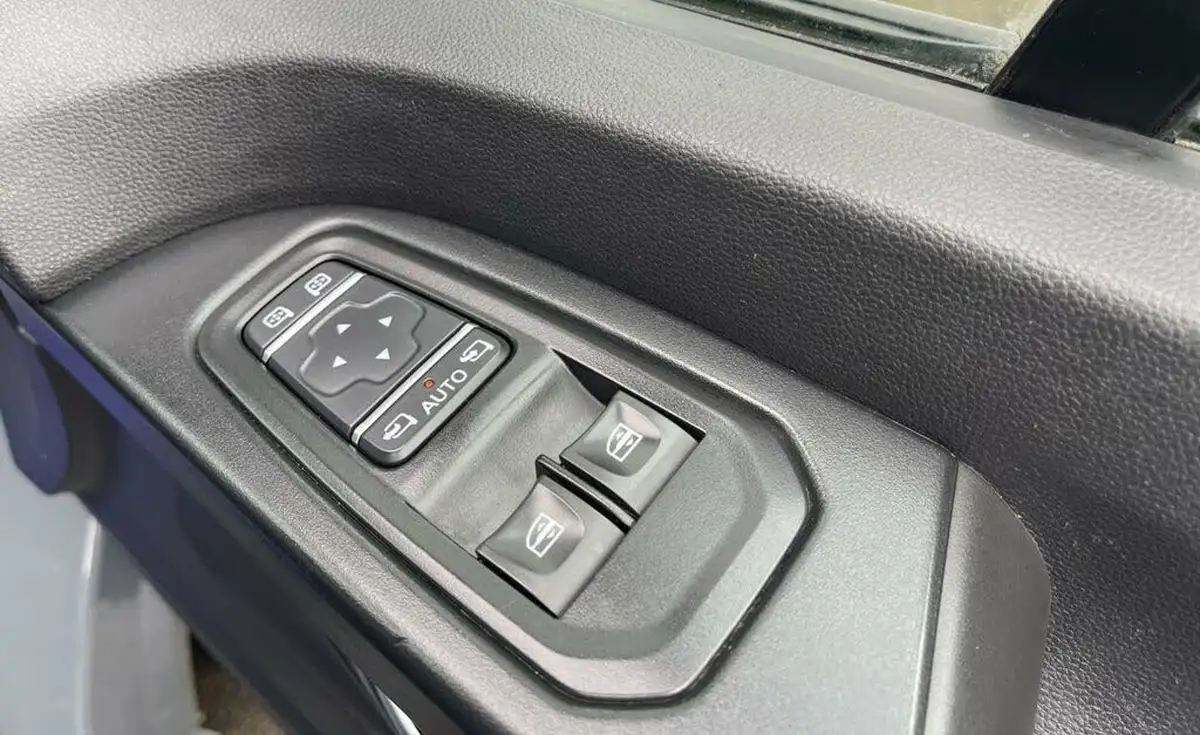 2022-renault-trafic-20dci-ll30-130-sport-big-18