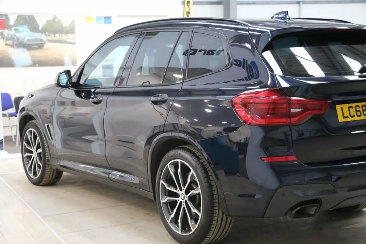 2018-bmw-x3-30-m40i-big-3