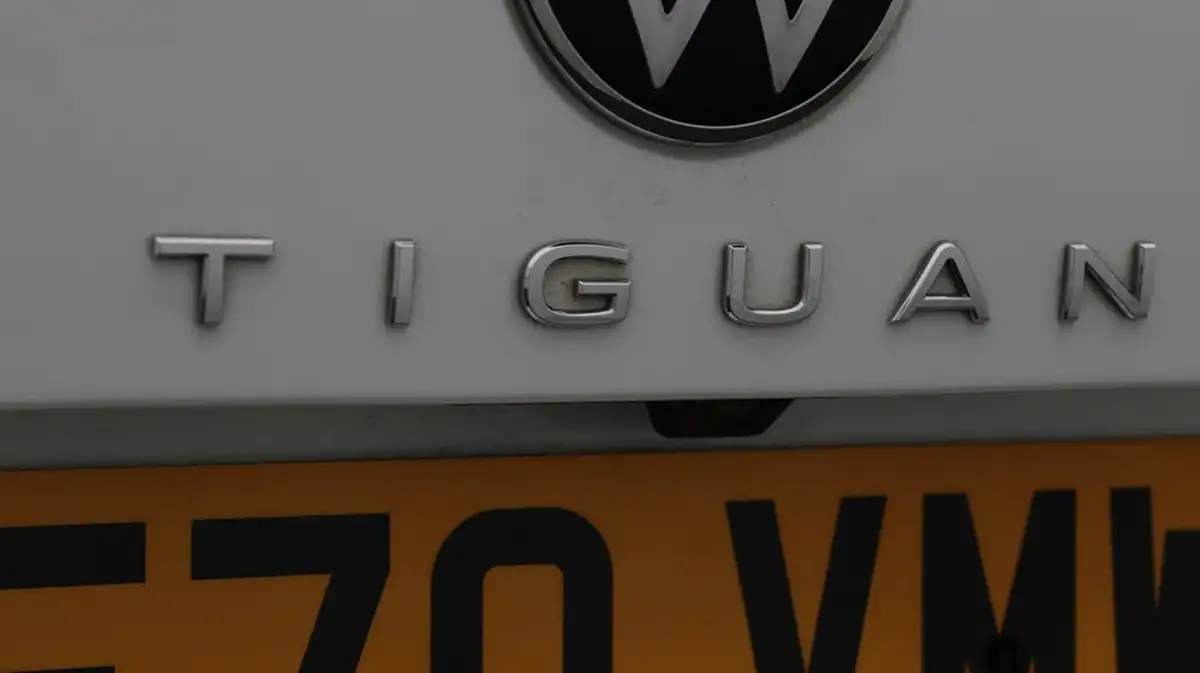 2021-volkswagen-tiguan-15-tsi-elegance-big-23