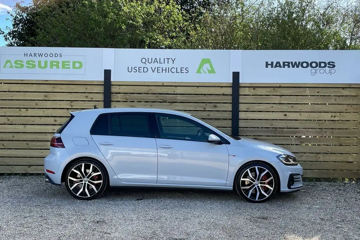2019-volkswagen-golf-20-tsi-gti-performance-ss-5d-big-1