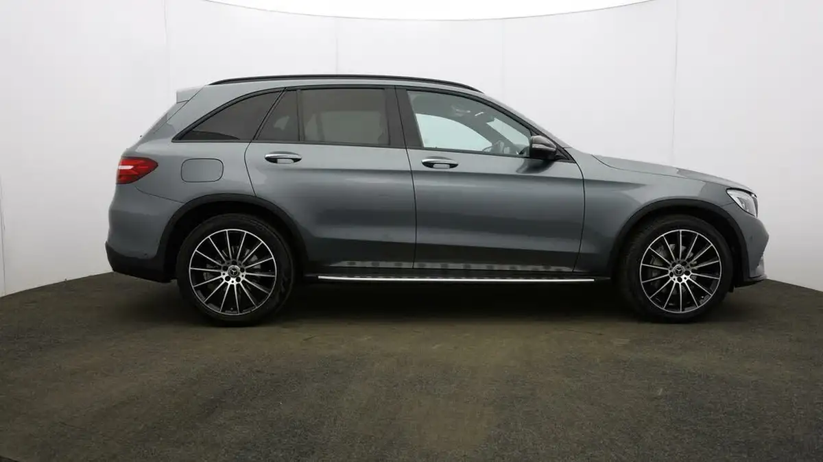 2018-mercedes-benz-glc-class-21d-glc220d-amg-line-premium-plusss-station-wagon-5d-big-47