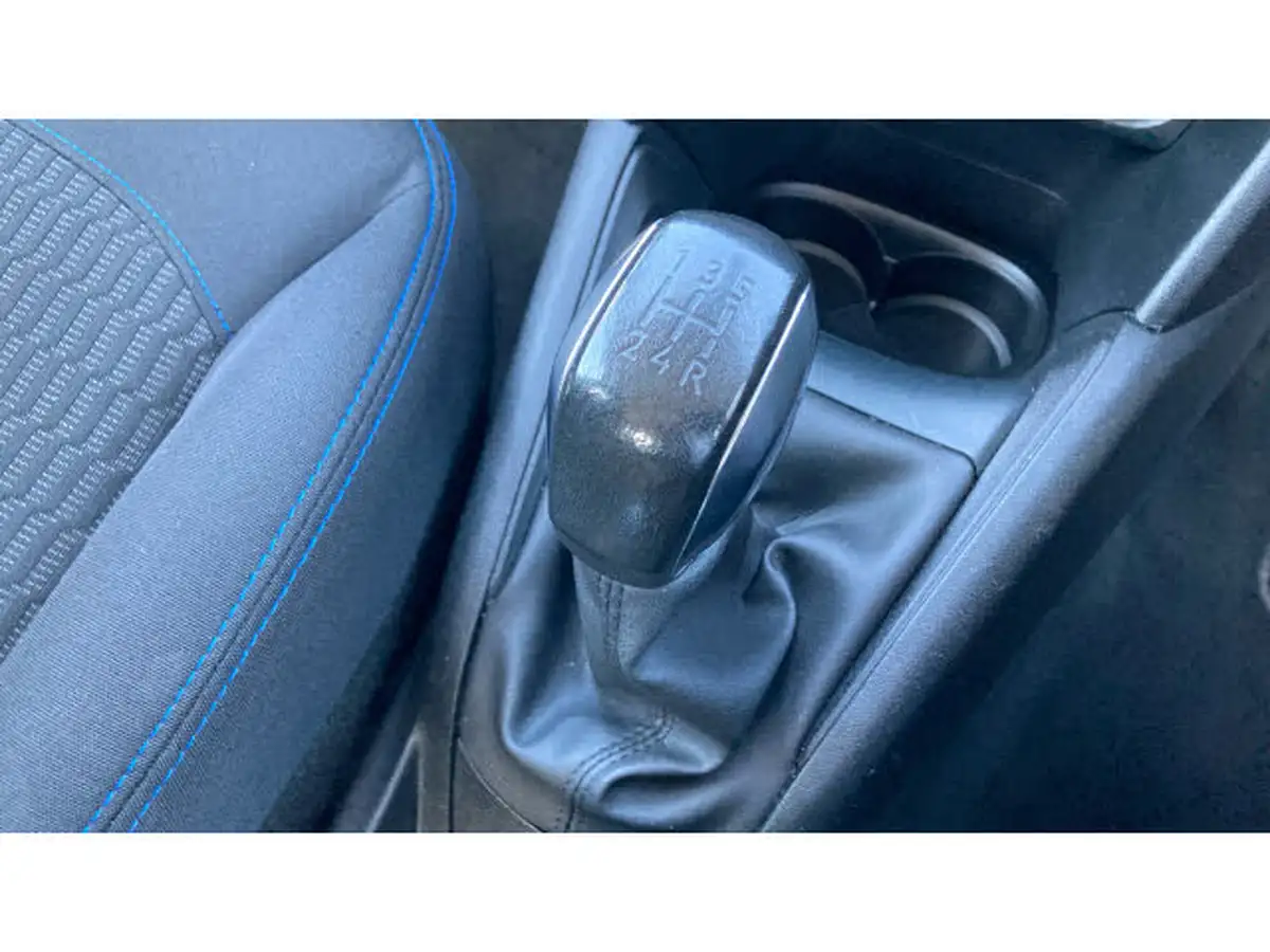 2018-peugeot-208-12-puretech-signature-big-38