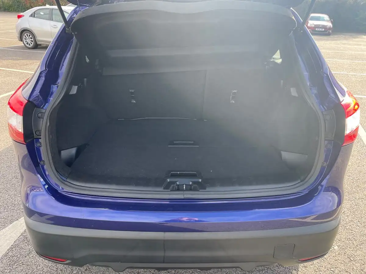 2015-nissan-qashqai-15dci-acenta-big-9