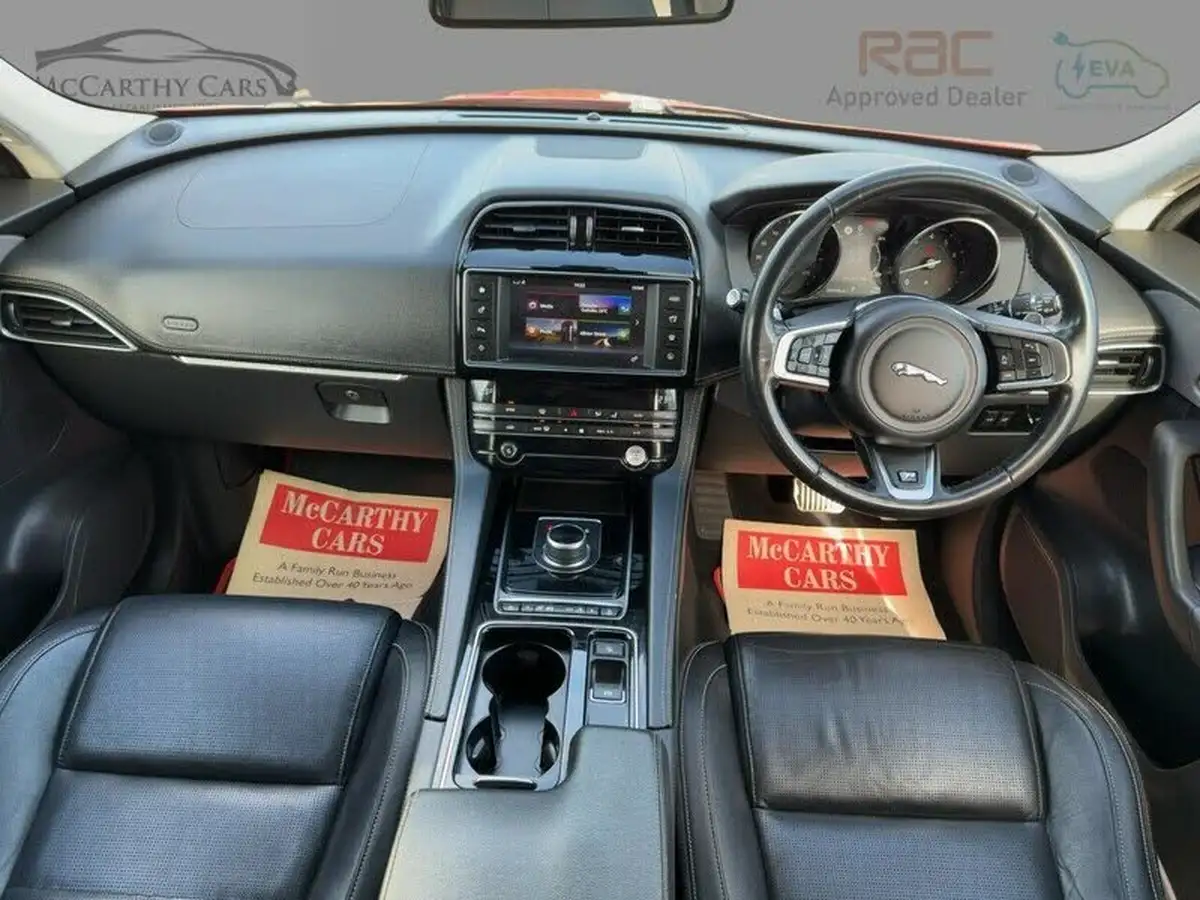 2017-jaguar-f-pace-20i-r-sport-250ps-1997cc-big-7