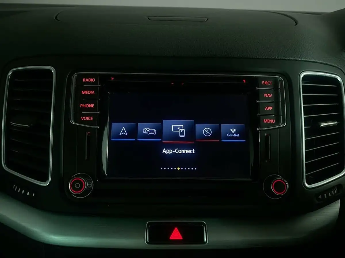 2019-volkswagen-sharan-20tdi-se-nav-150ps-scr-dsg-big-32
