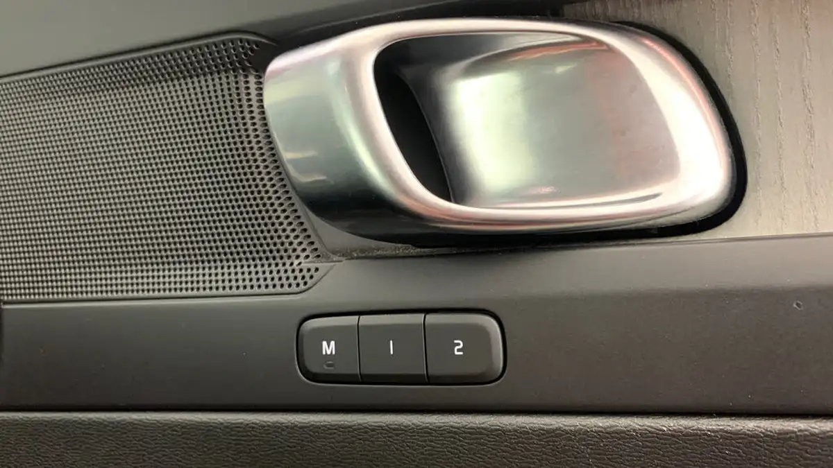 2020-volvo-xc40-20-b4-inscription-pro-big-42