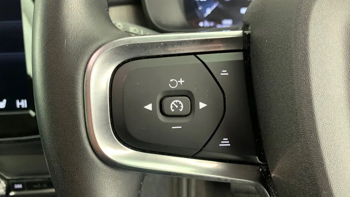 2020-volvo-xc40-20-b4-inscription-pro-big-18