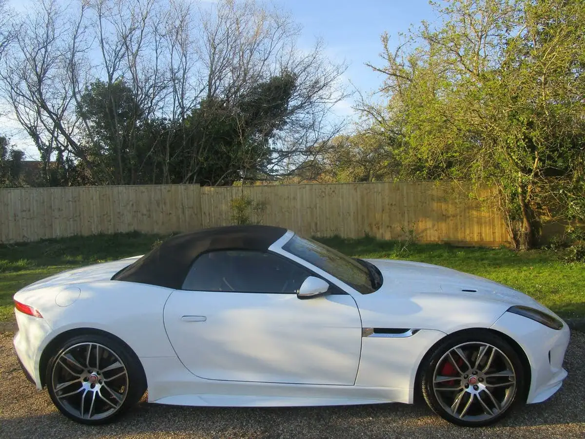 2015-jaguar-f-type-50-r-convertible-awd-big-1