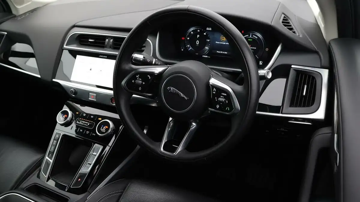 2021-jaguar-i-pace-ev400-se-big-8