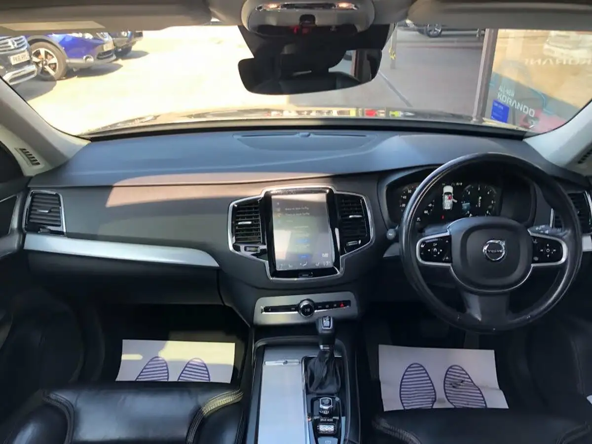 2018-volvo-xc90-20td-d5-momentum-pro-awd-big-23