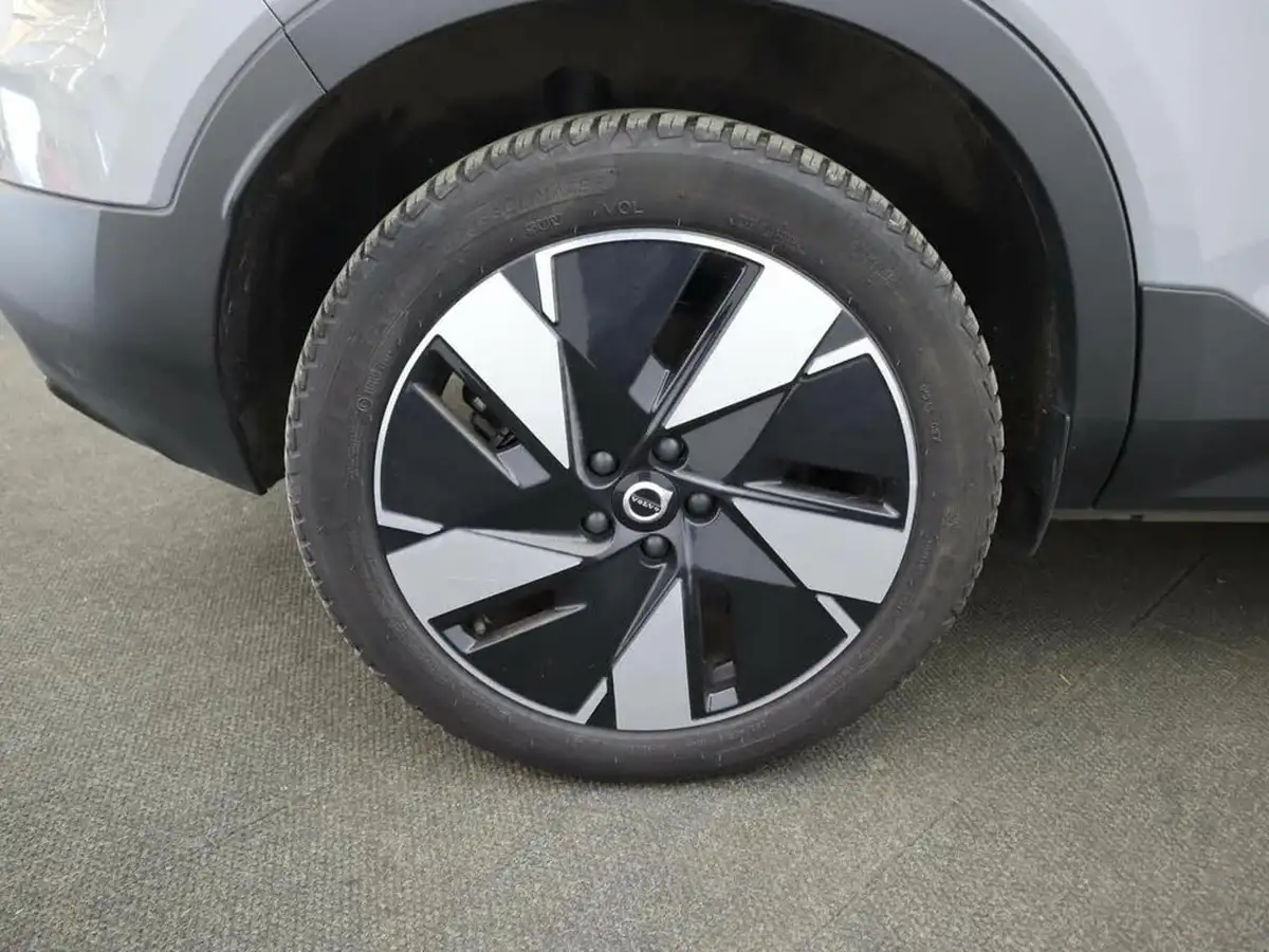 2023-volvo-xc40-e-twin-recharge-plus-big-5