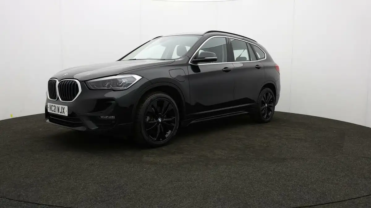 2021-bmw-x1-15-xdrive-25e-phev-sport-big-2