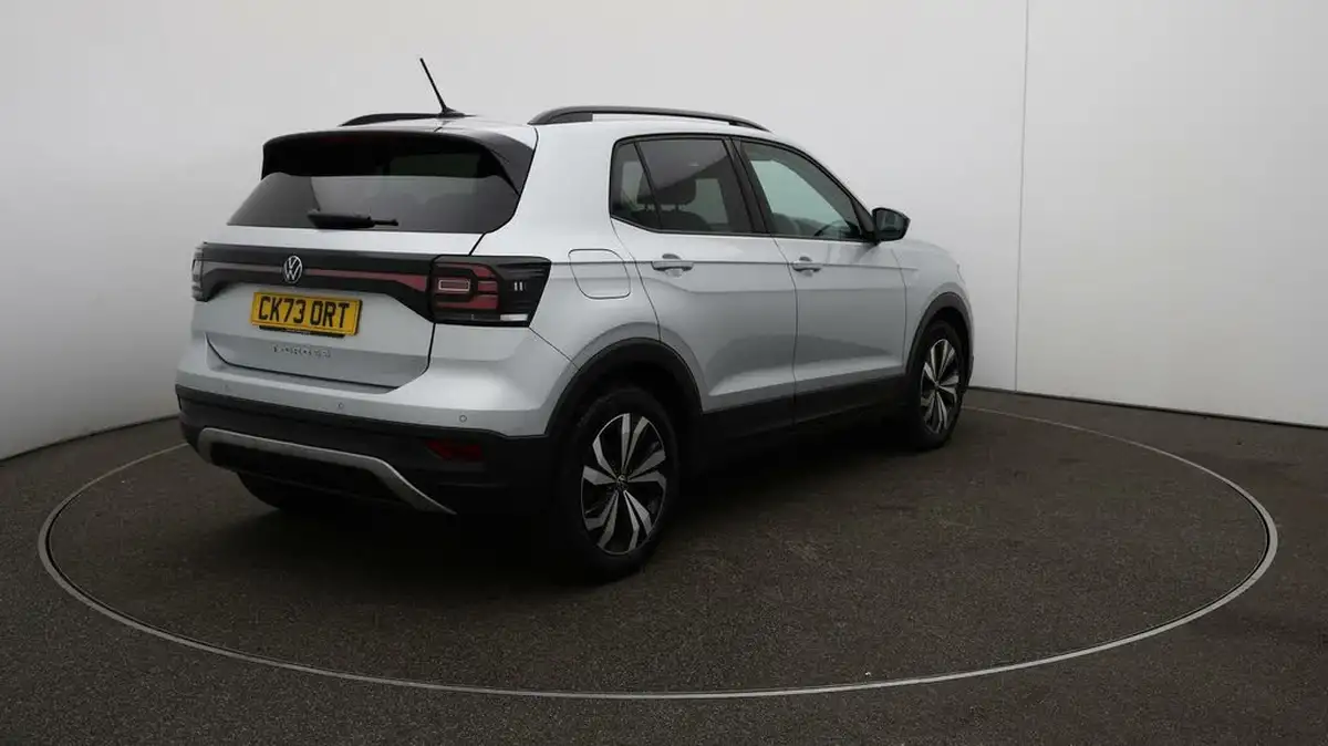 2023-volkswagen-t-cross-10-tsi-black-edition-110ps-big-7