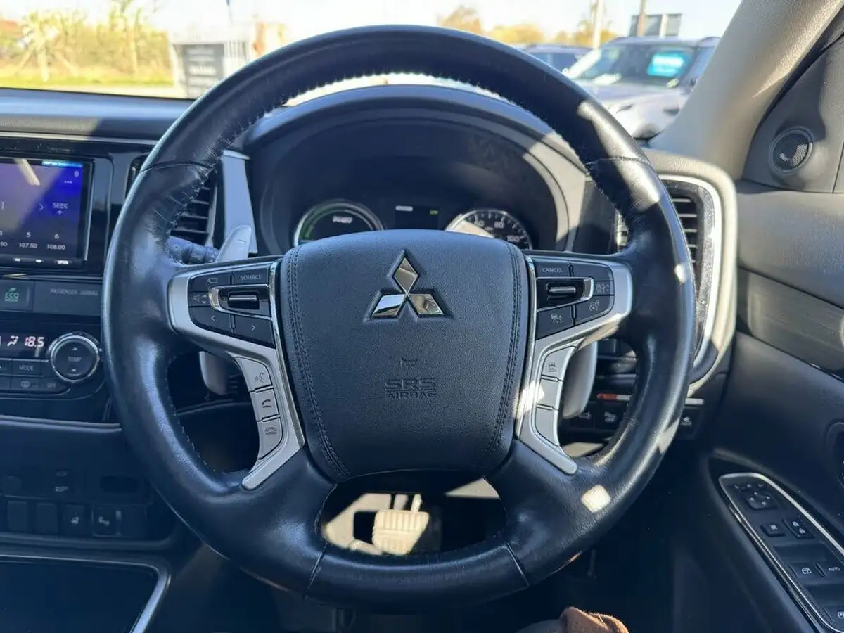 2017-mitsubishi-outlander-20-4hs-phev-5st-big-18