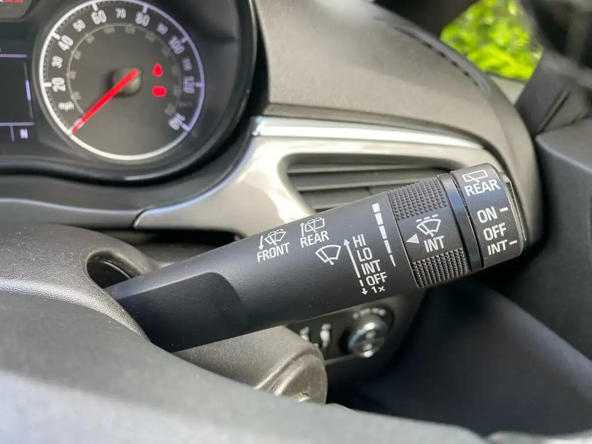 2015-vauxhall-corsa-14i-energy-ac-90ps-ecoflex-ss-5d-1398cc-easytronic-big-78