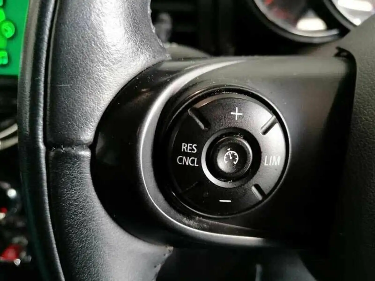 2019-mini-cooper-15-cooper-classic-hatchback-5d-big-30