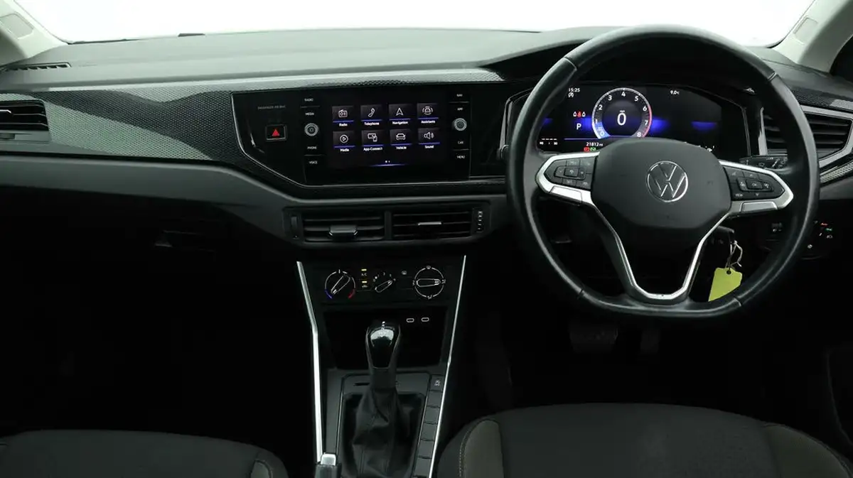 2024-volkswagen-polo-10-tsi-life-dsg-big-12
