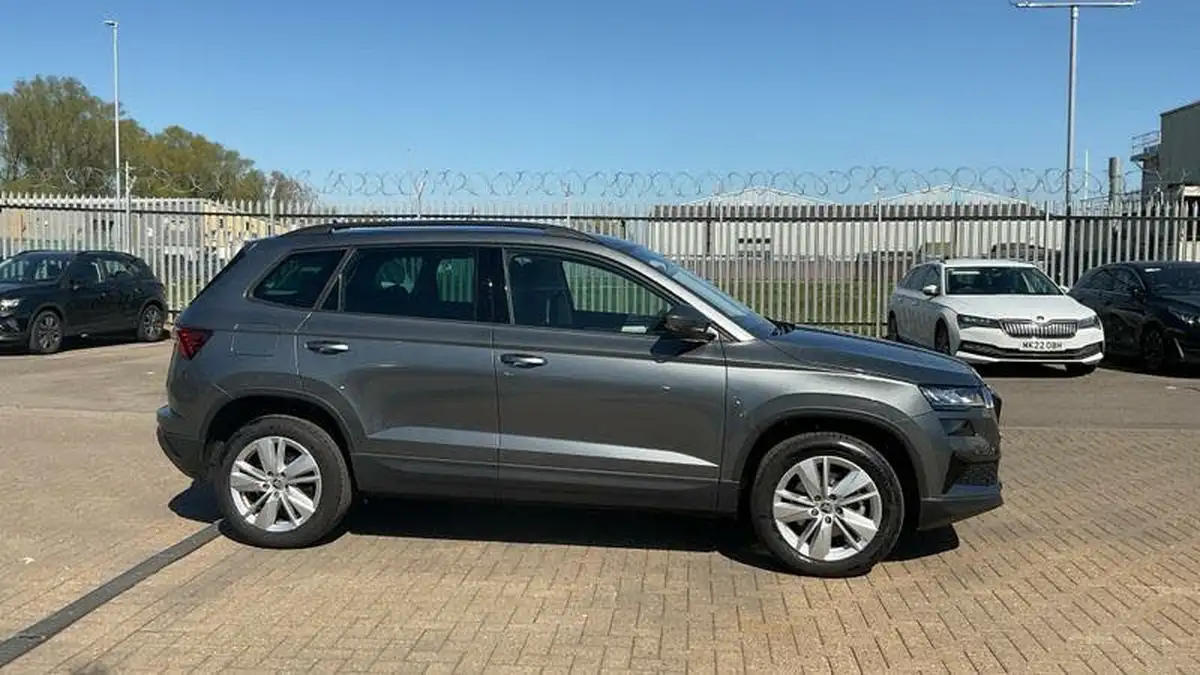 2024-skoda-karoq-15-tsi-se-drive-dsg-big-3