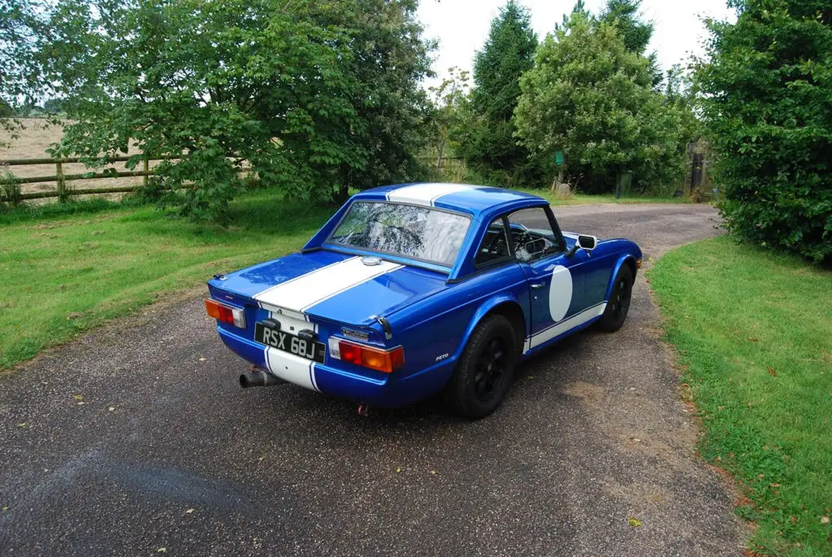 1971-triumph-tr6-convertible-big-4