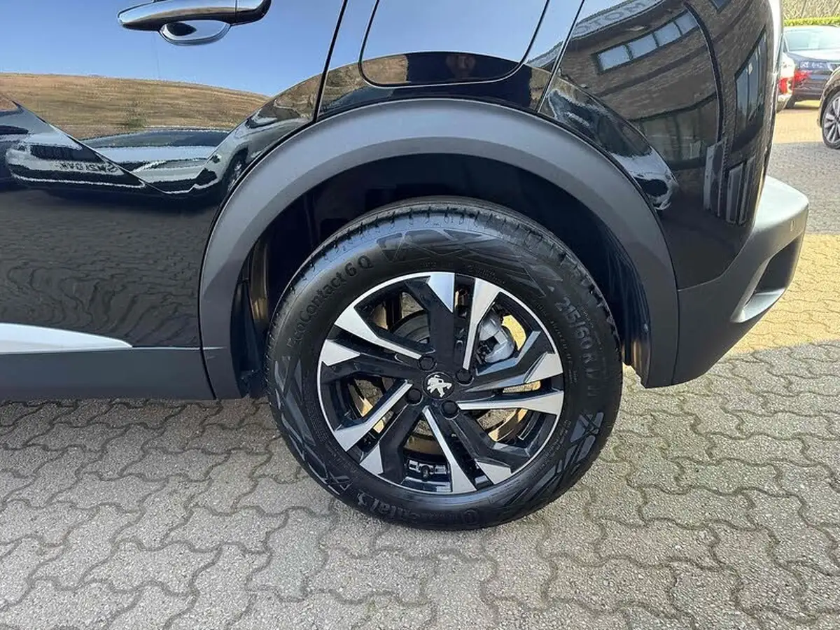 2022-peugeot-2008-suv-12-puretech-allure-premium-100bhp-big-31
