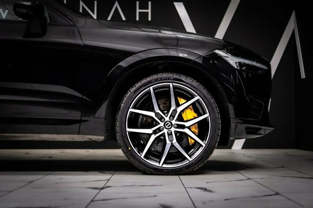 2021-volvo-xc60-20-t8-polestar-engineered-405bhp-twin-engine-big-37