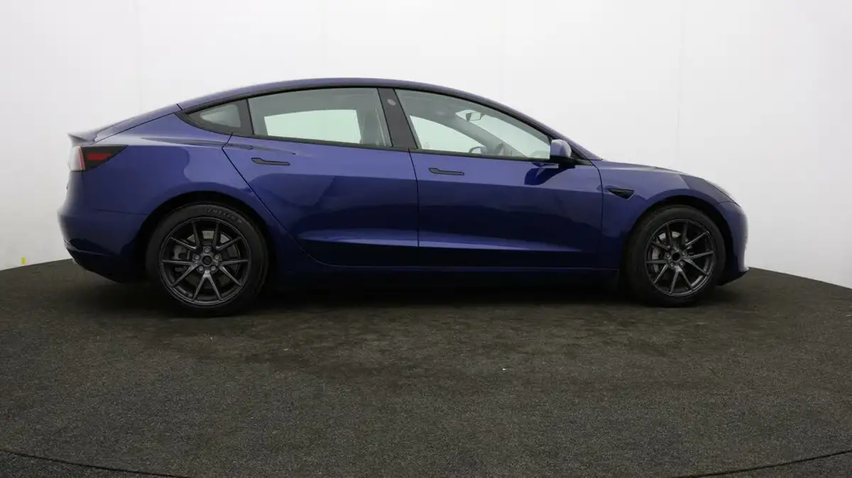 2021-tesla-model-3-e-standard-plus-big-31