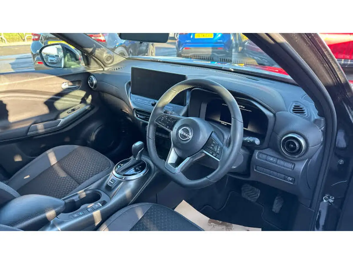 2024-nissan-juke-16-hybrid-n-connecta-big-10