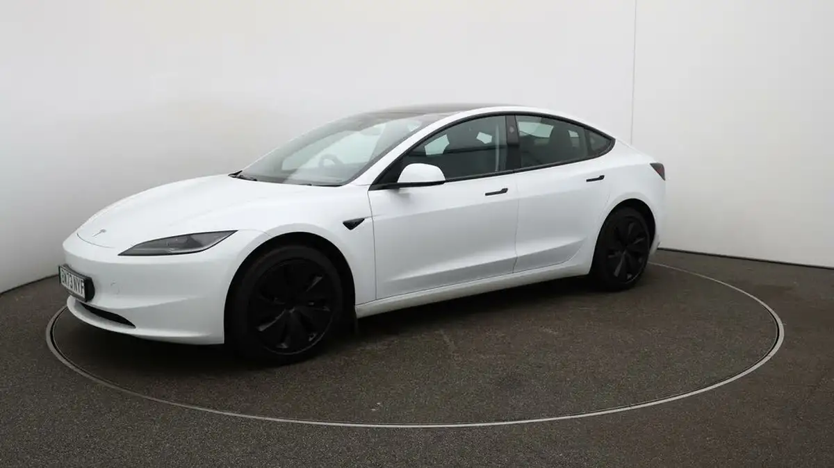 2024-tesla-model-3-e-rwd-big-59