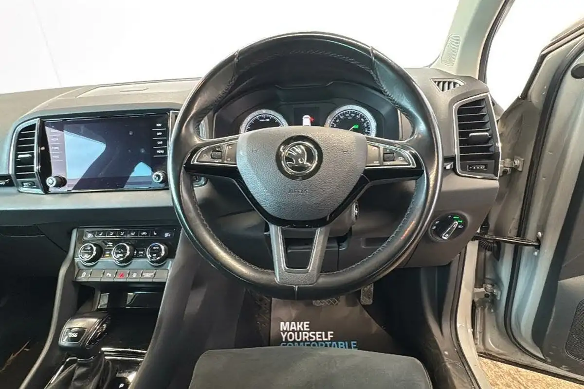 2019-skoda-karoq-16tdi-se-l-dsg-big-8