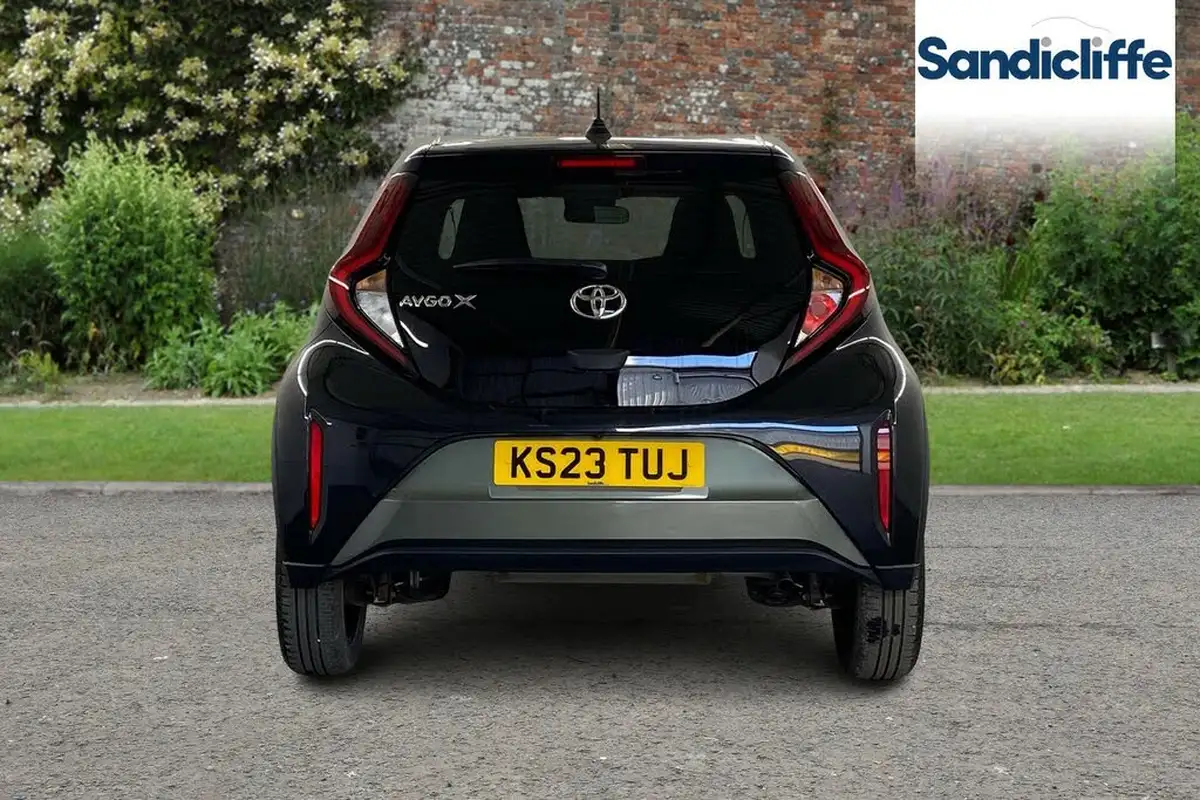 2023-toyota-aygo-x-10-vvt-i-edge-big-4