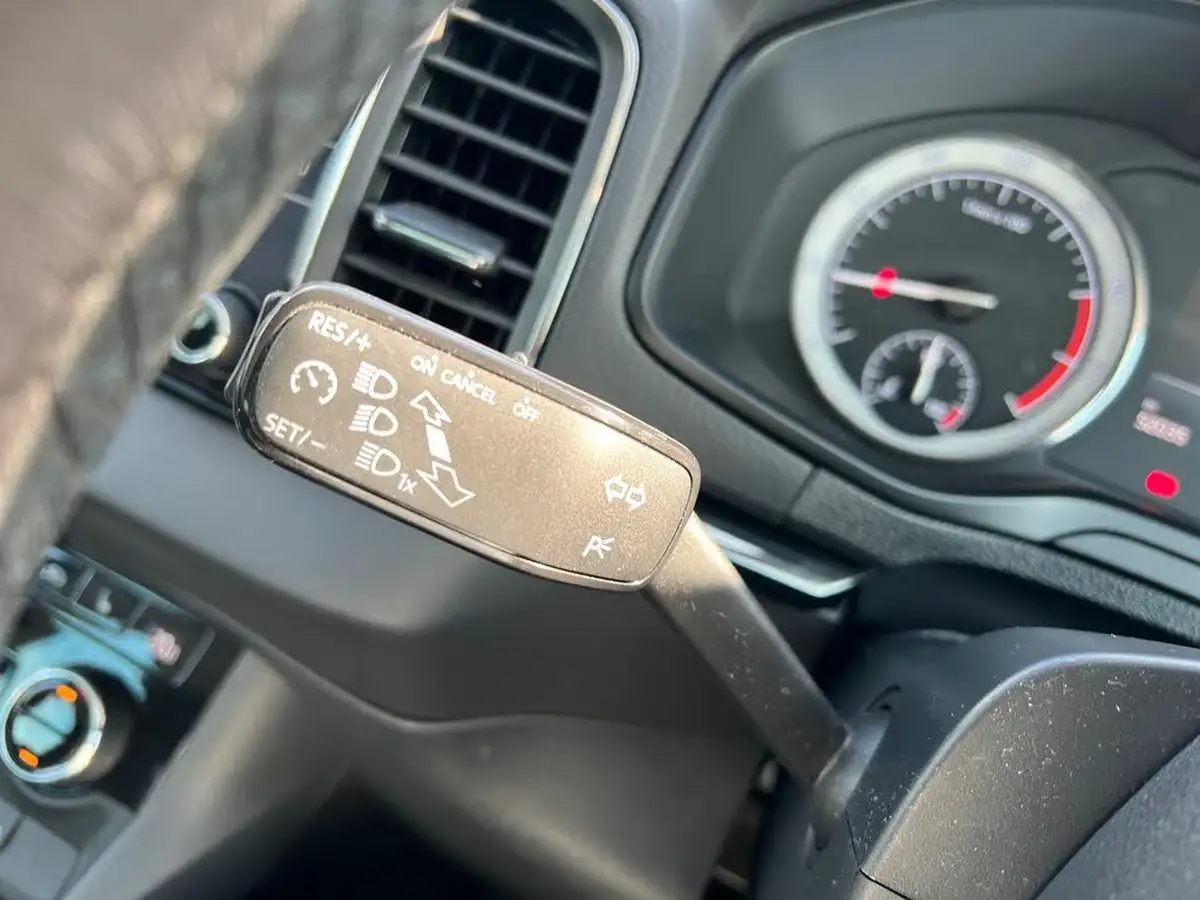 2019-skoda-karoq-15-tsi-se-l-big-51