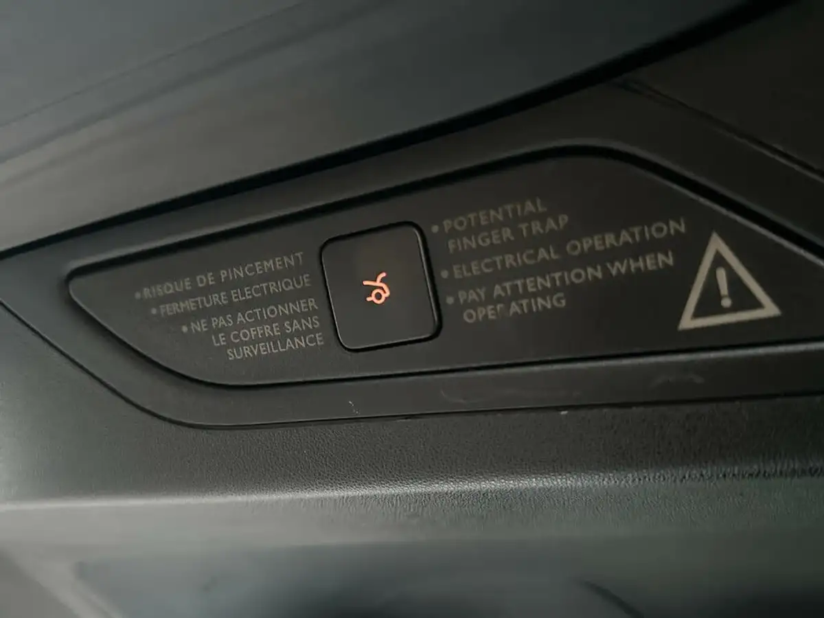 2014-citroen-c4-picasso-16e-hdi-exclusive-big-16