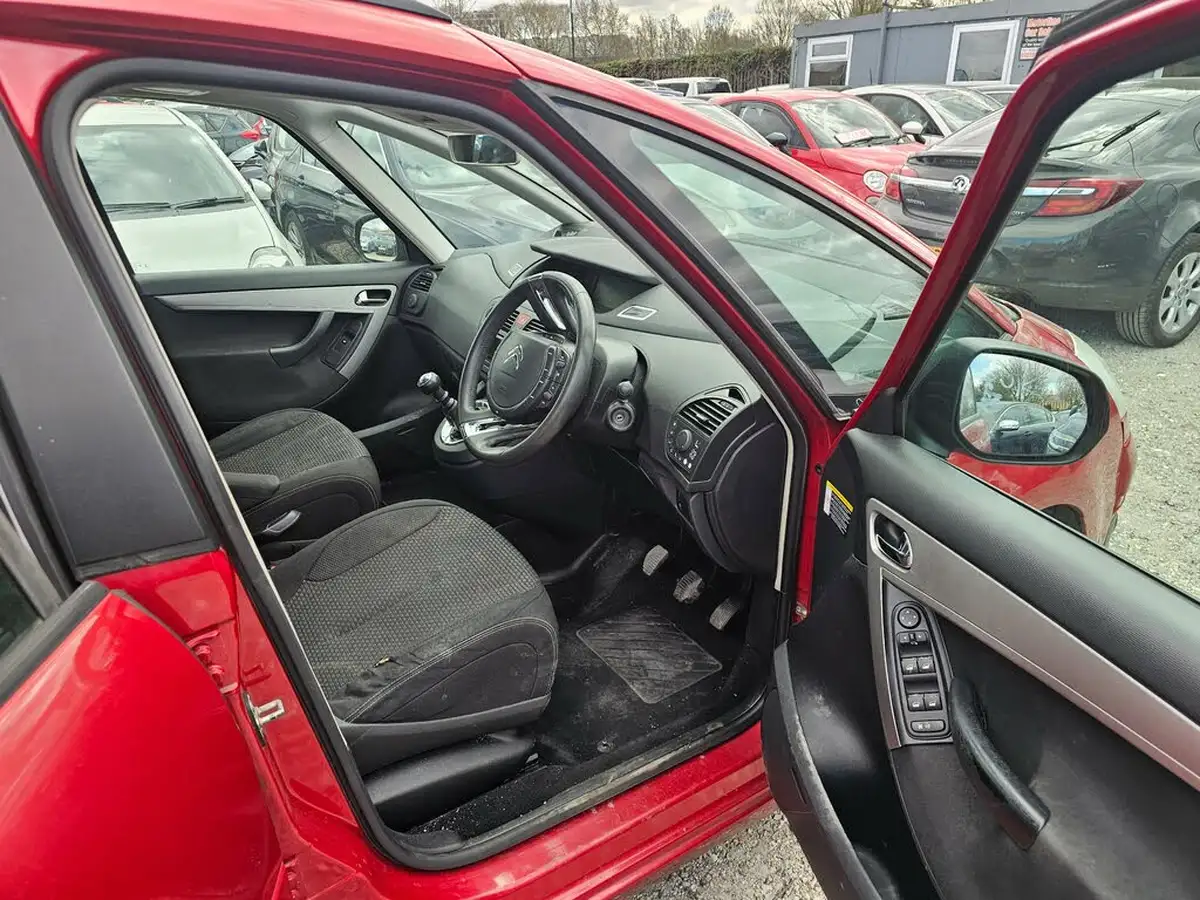 2013-citroen-grand-c4-picasso-16hdi-edition-big-10