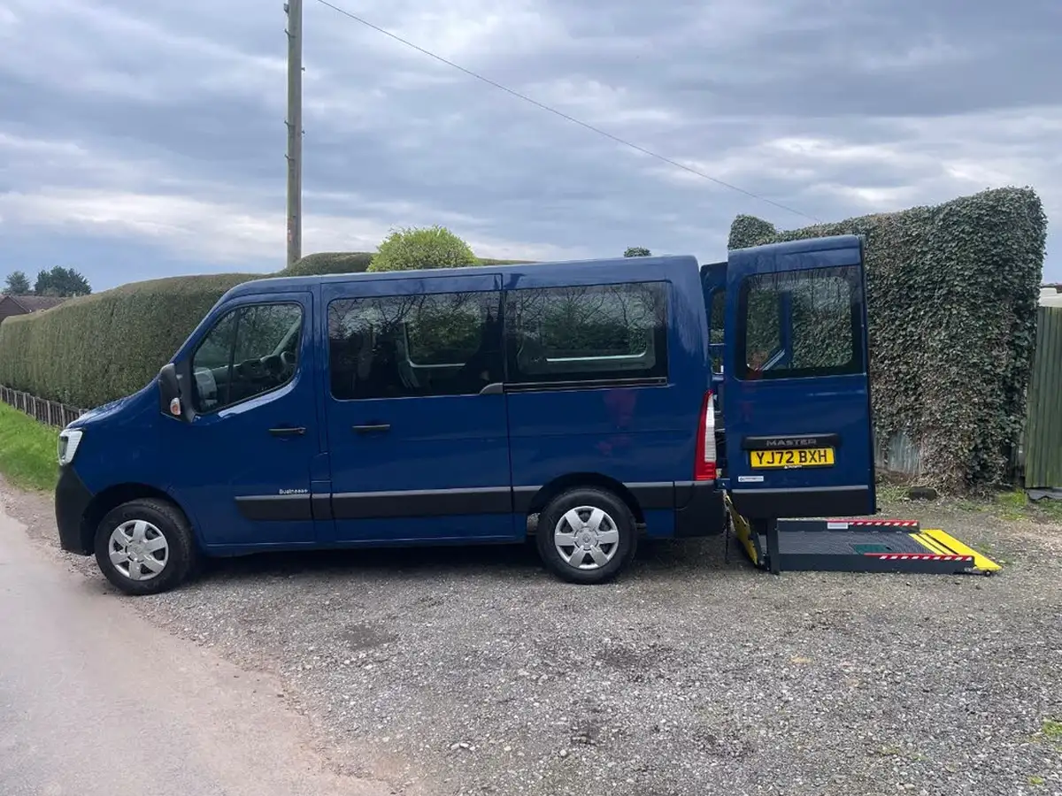 2023-renault-master-23dci-sl28-135-business-big-6