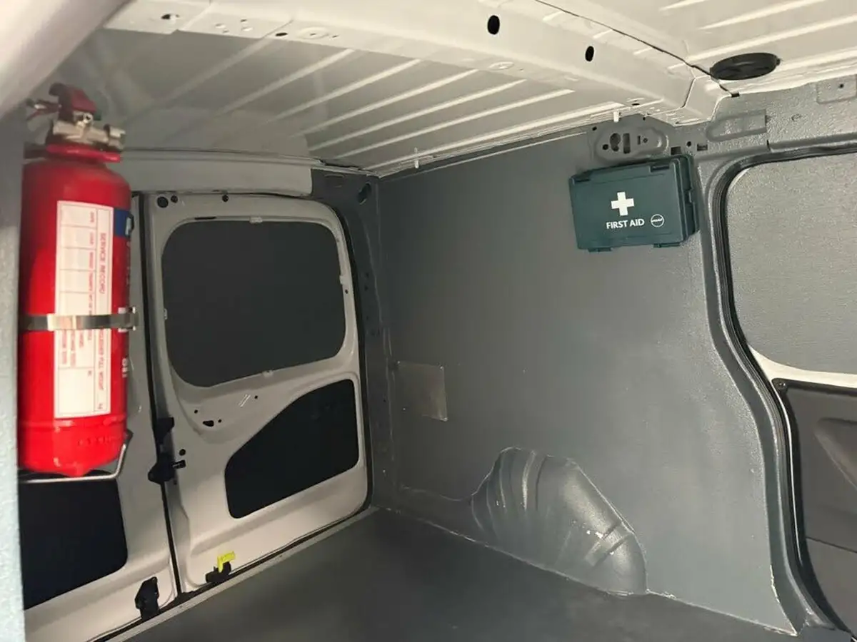 2021-vauxhall-combo-15cdti-sportive-2300-100pseu6dt-l2h1-panel-big-23