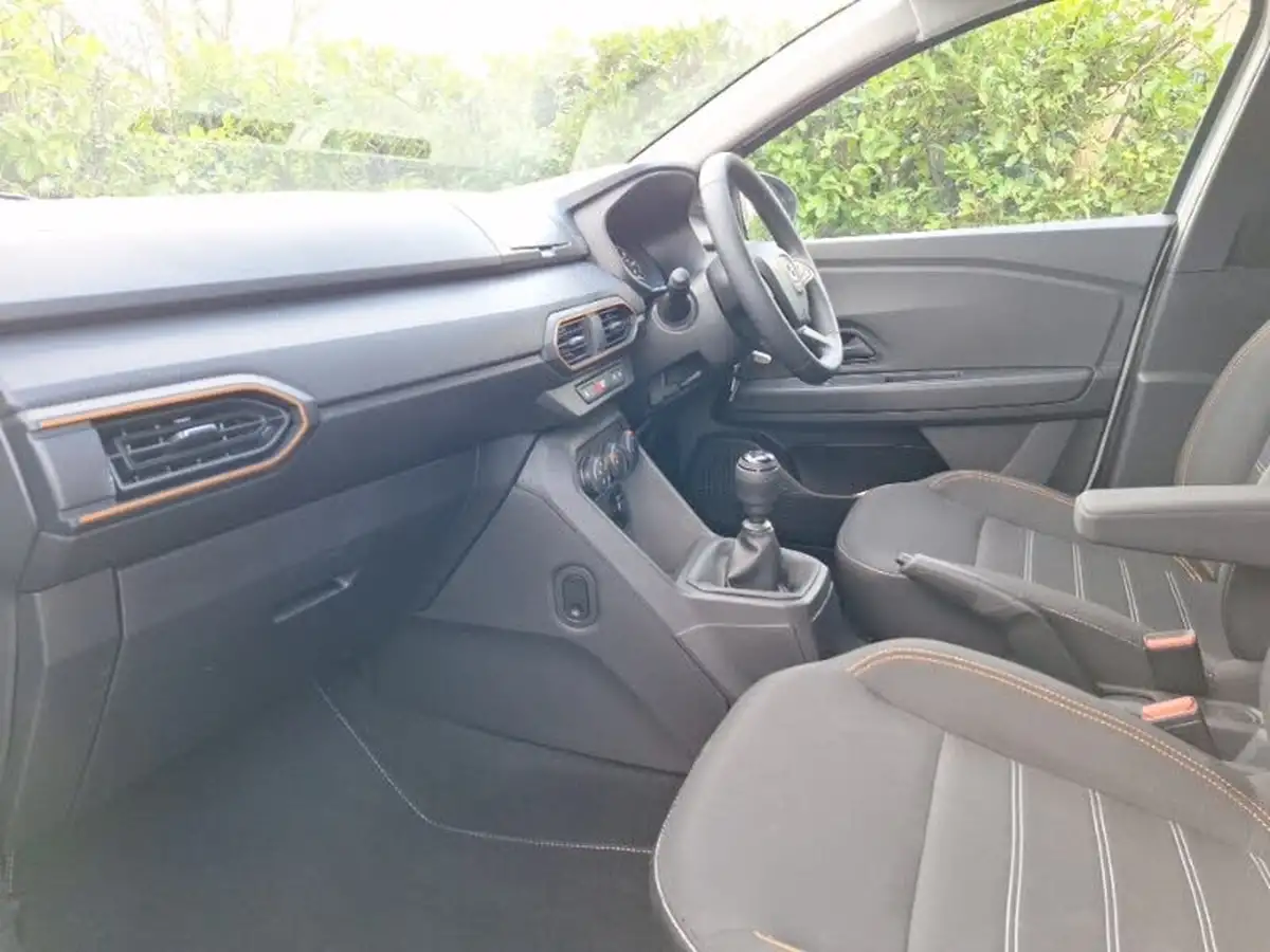 2021-dacia-sandero-stepway-10-tce-essential-90bhp-big-4