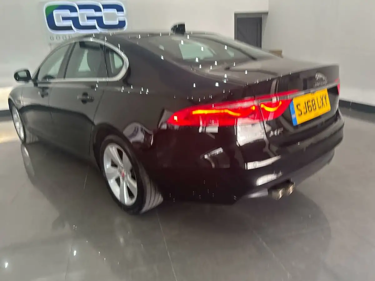2018-jaguar-xf-20td-portfolio-180ps-awd-saloon-4d-1999cc-auto-big-34