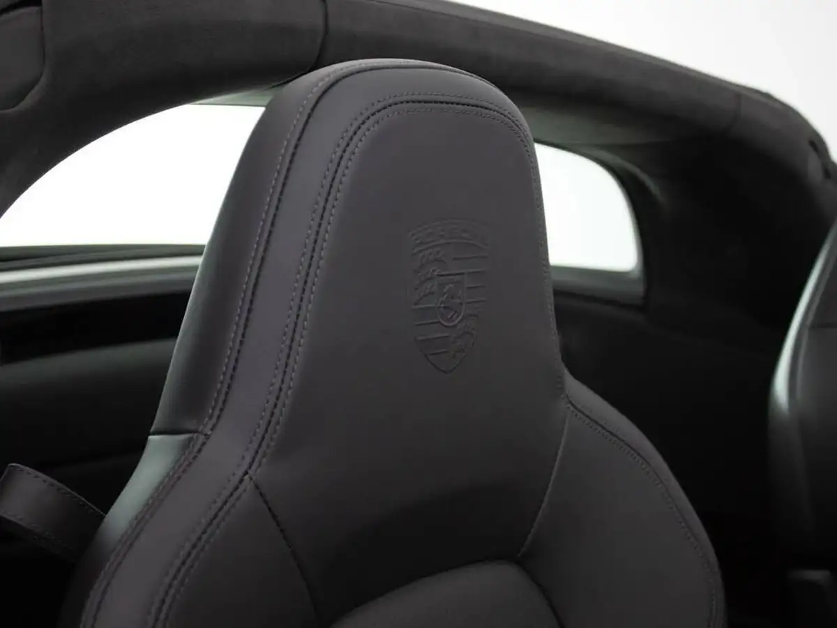 2023-porsche-911-30-targa-4s-pdk-big-73