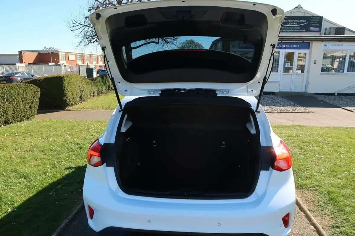 2019-ford-focus-10t-titanium-ss-hatchback-big-31