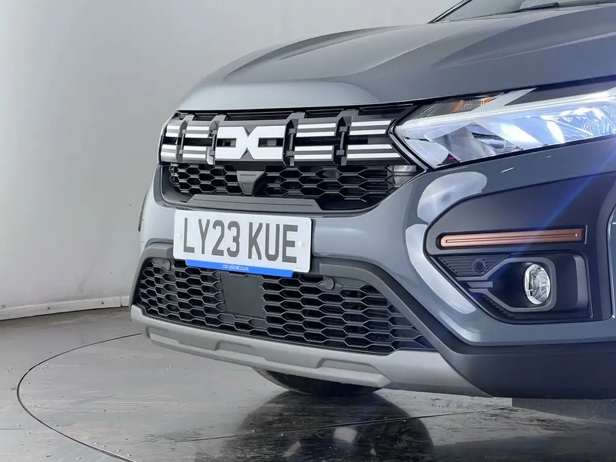 2023-dacia-jogger-10-tce-extreme-big-32