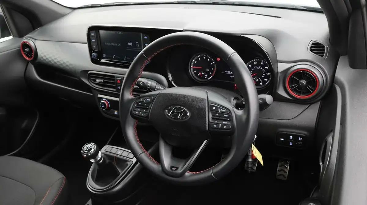 2023-hyundai-i10-10-t-gdi-n-line-big-9