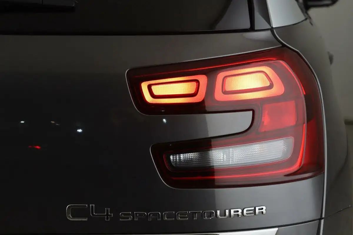 2021-citroen-grand-c4-spacetourer-12-puretech-sense-big-9