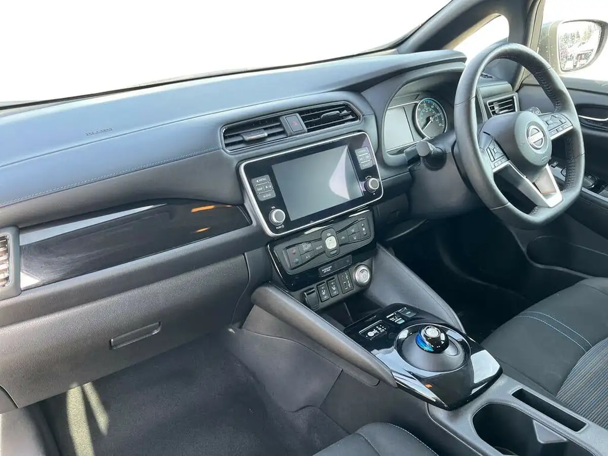 2023-nissan-leaf-e-n-connecta-39kwh-big-6