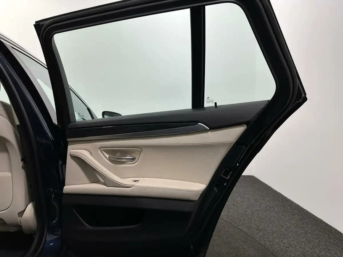 2016-bmw-5-series-20-520i-se-touring-5d-big-42