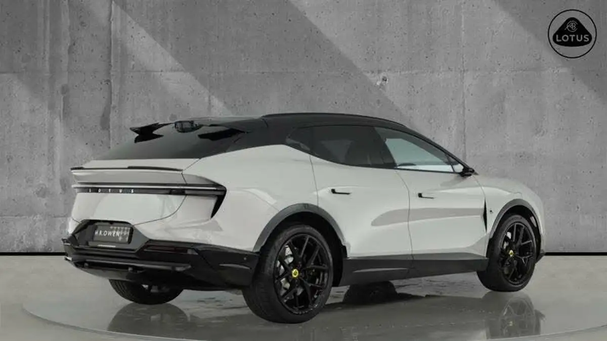 2023-lotus-eletre-e-s-big-13