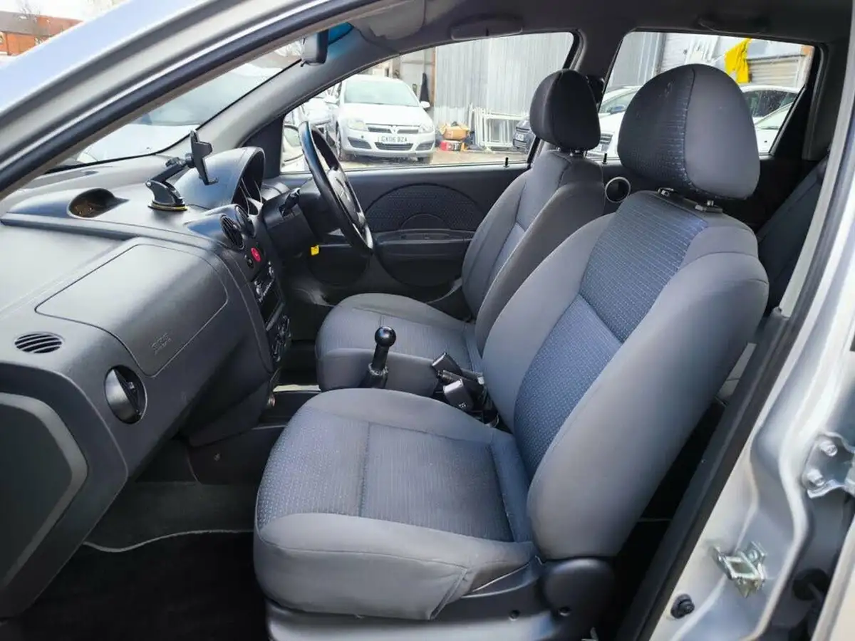 2008-chevrolet-kalos-12-se-big-20
