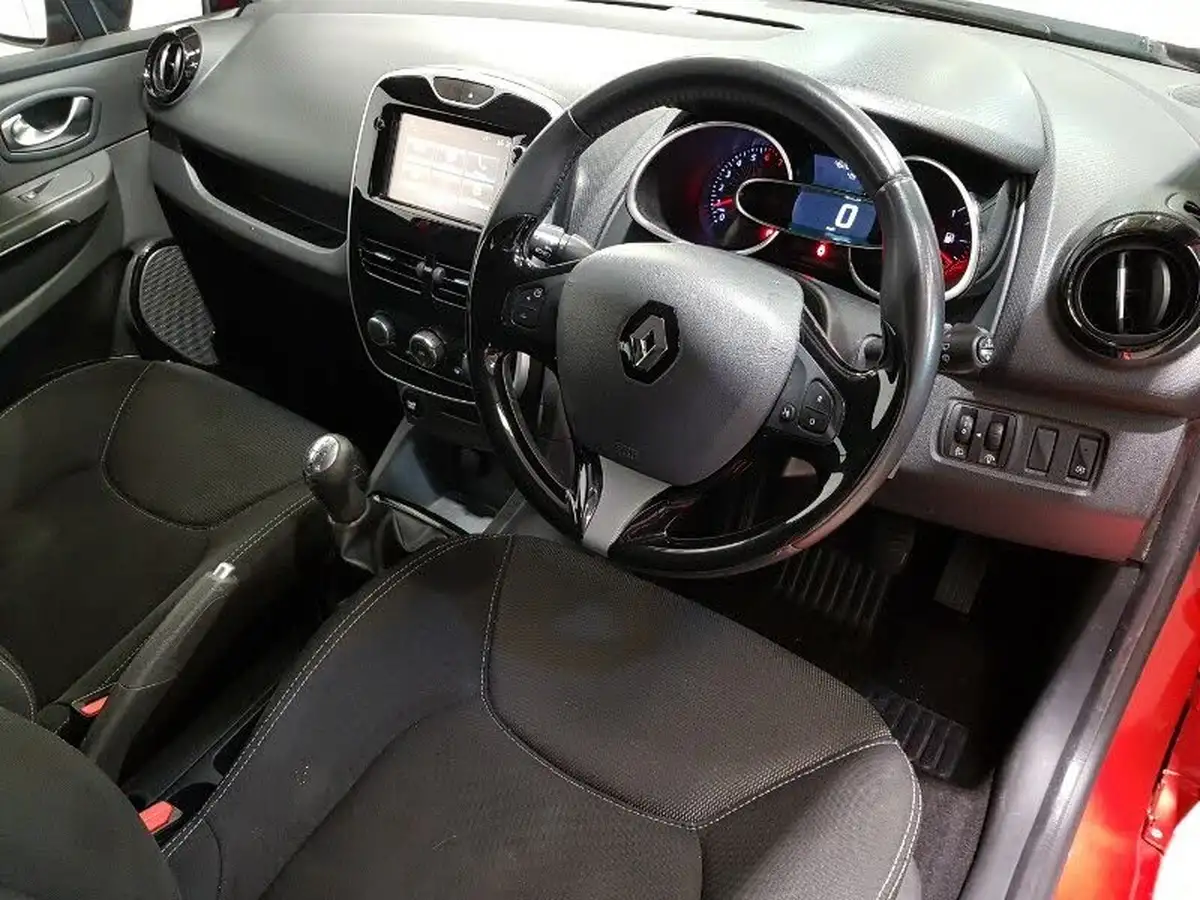 2016-renault-clio-09-tce-dynamique-nav-big-15