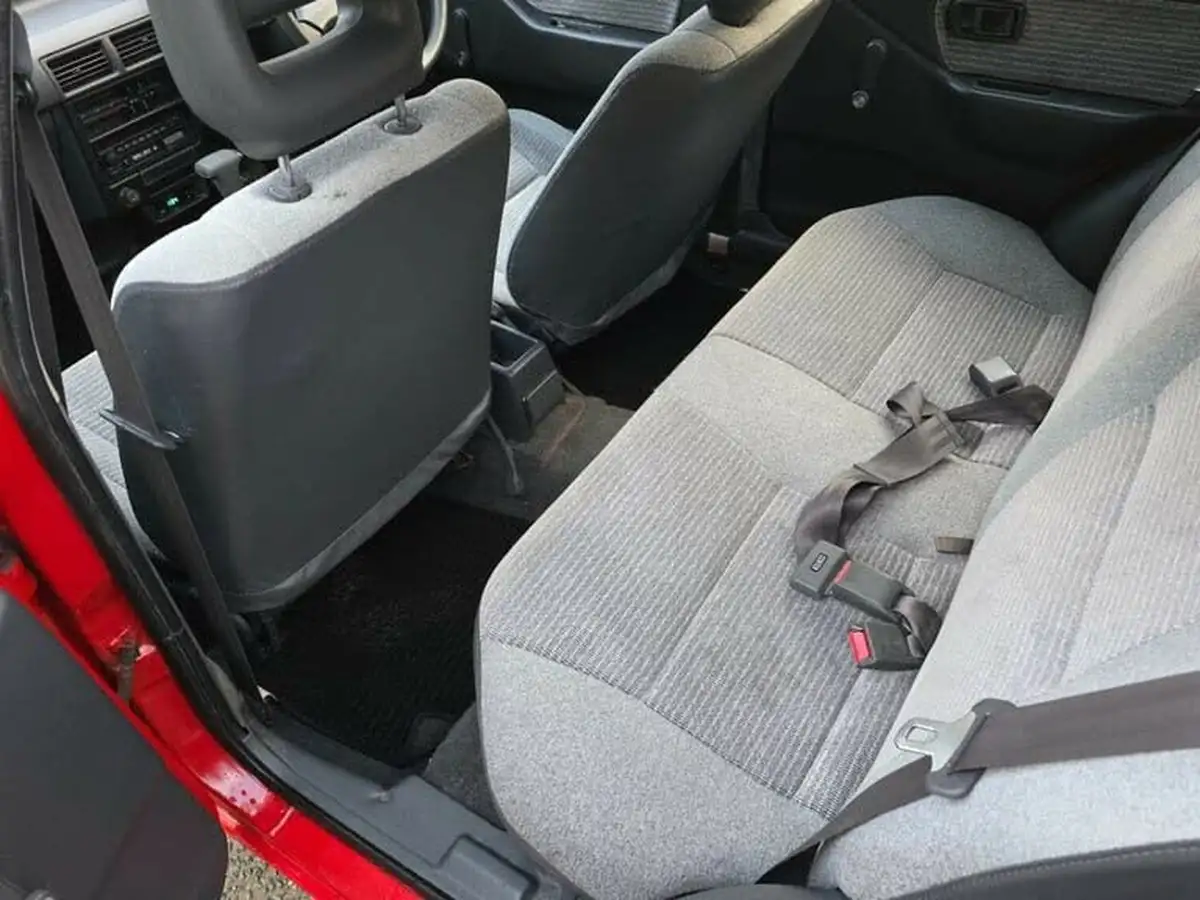 1992-daihatsu-charade-13-cxi-auto-big-6