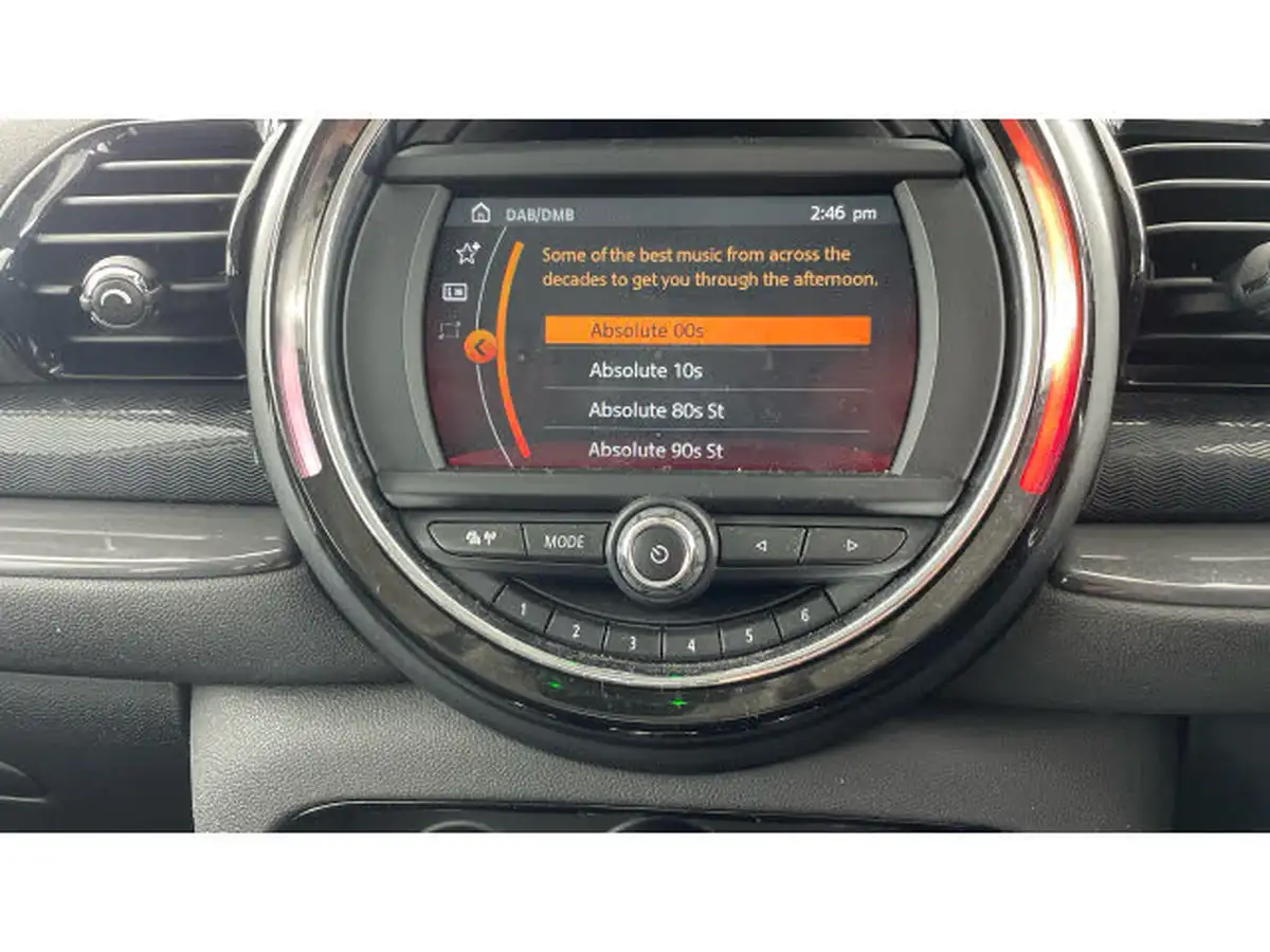 2020-mini-clubman-15-cooper-classic-big-52